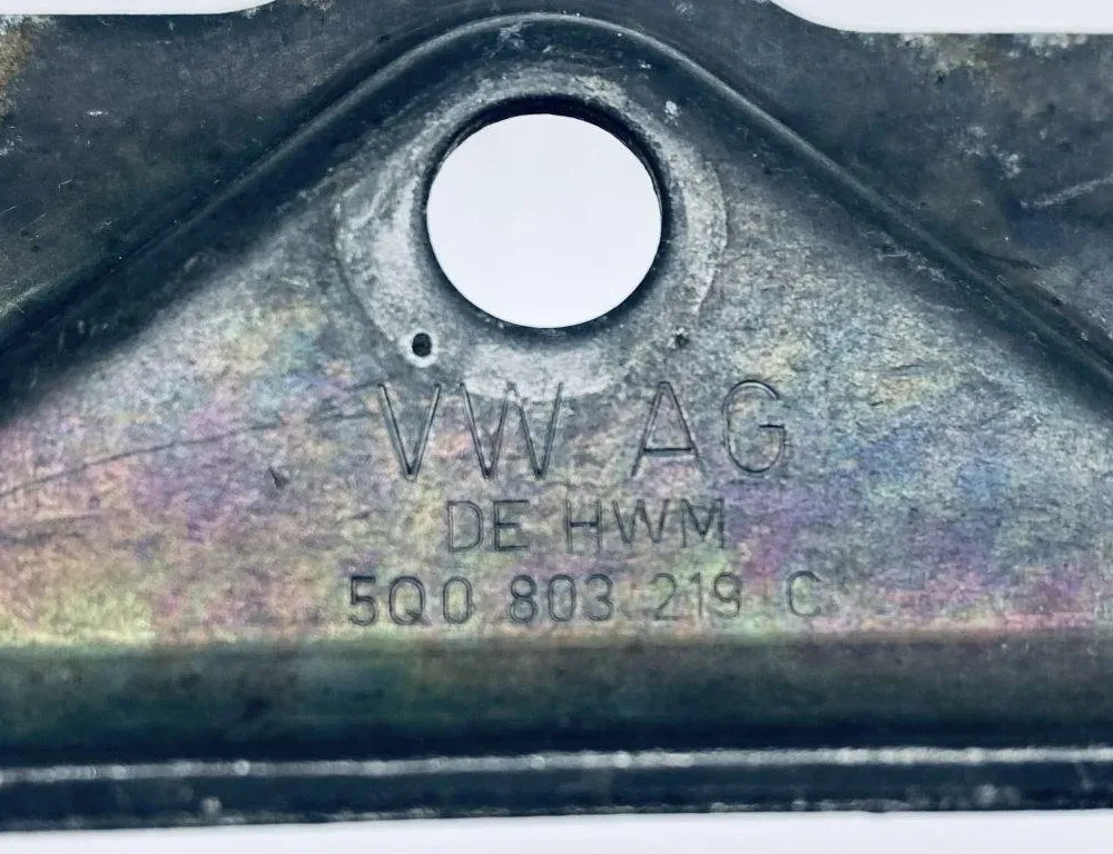 SEAT Leon 3 generation (2012-2020) Държач за батерия 5Q0803219C 30689421