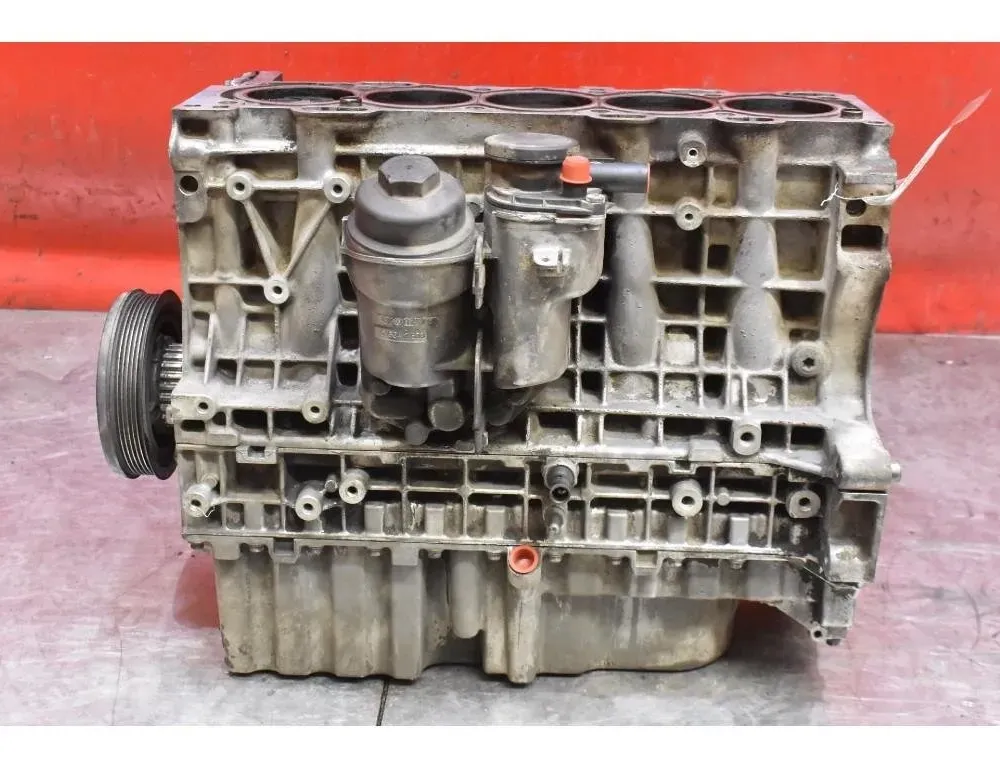 VOLVO S60 1 generation (2000-2009) Блок на двигателя D5244T 30248976