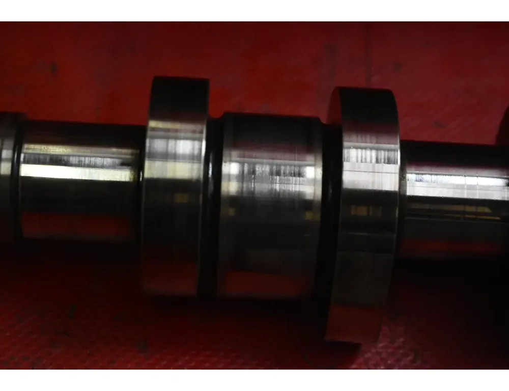 AUDI A2 8Z (1999-2005) Цилиндрова глава на двигателя 045103373H 33101427