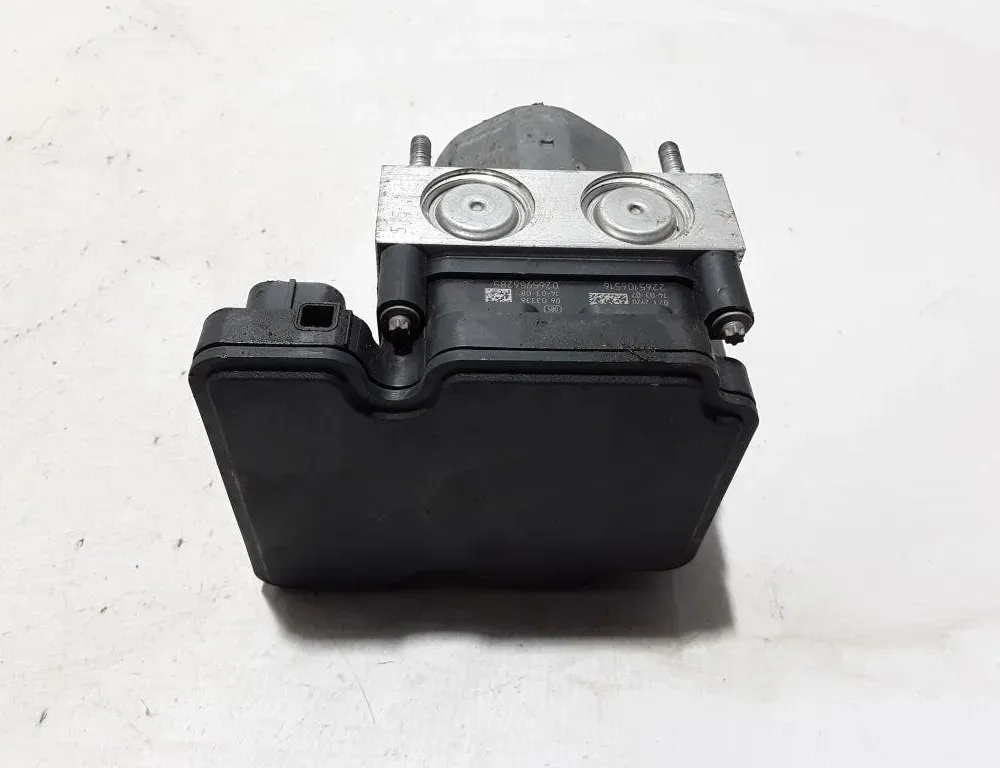 DACIA Duster 1 generation (2010-2017) ABS помпа 476608845R 29855635