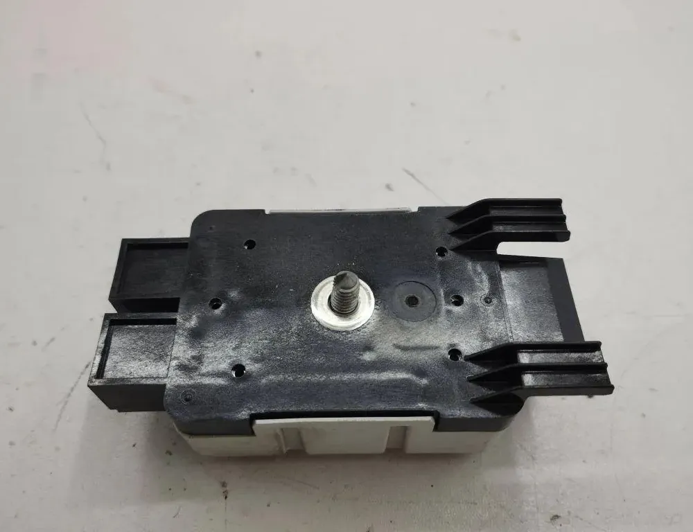 VOLKSWAGEN Golf 7 generation (2012-2024) Антенен усилвател с капак на багажника 5Q0035570 34817514