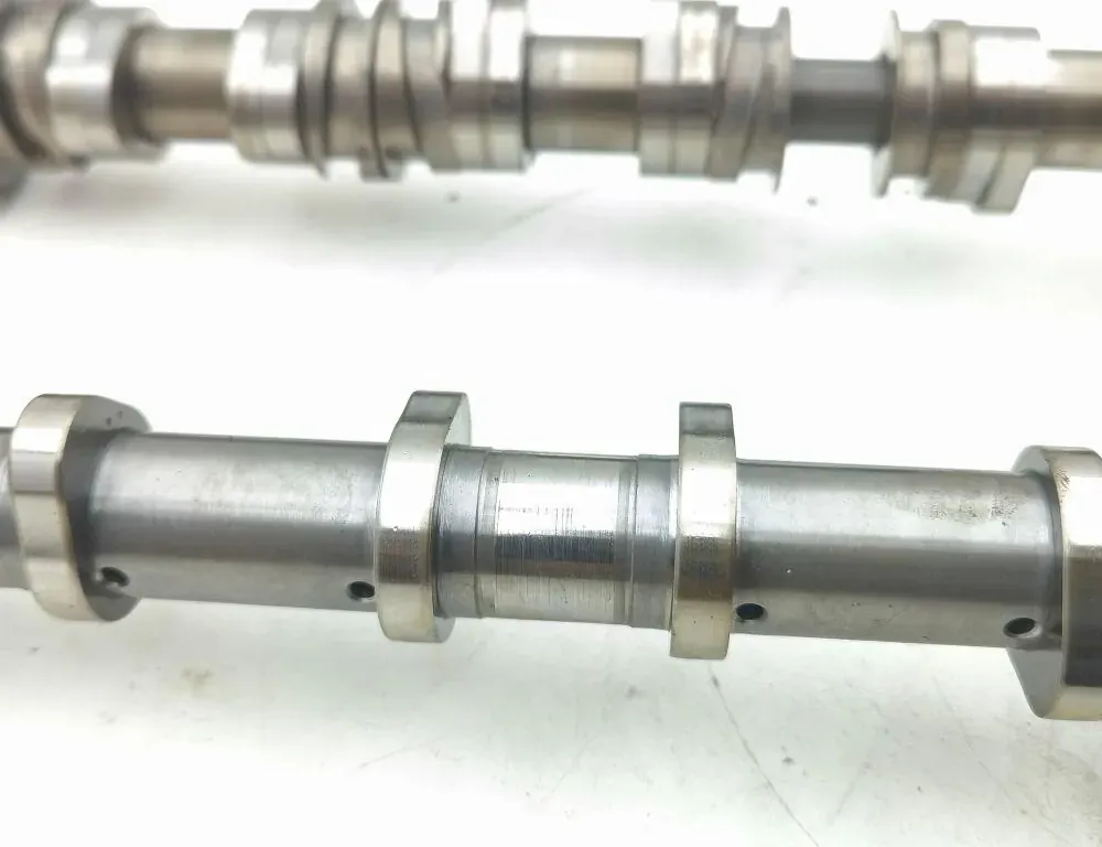 AUDI A6 C8/4K (2018-2024) Всмукателен разпределителен вал 06L103166H 34463276