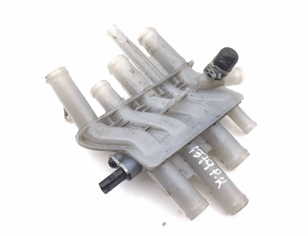 PORSCHE Taycan 1 generation (2019-2023) Тръба за маркуч за охлаждаща течност 9J1121187d 34819385