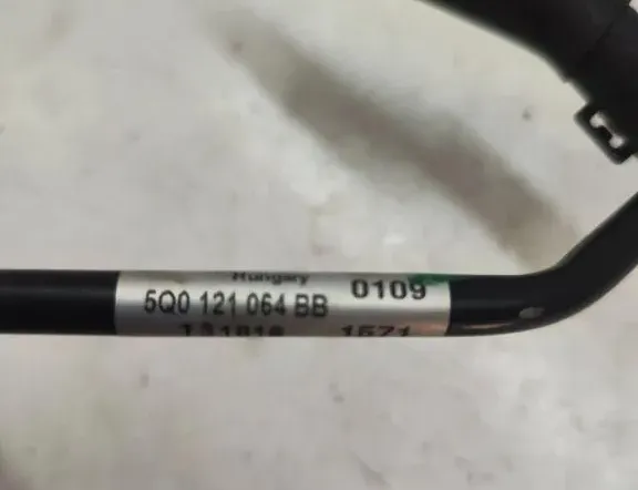 AUDI A3 8V (2012-2020) Вакуумна тръба 5q0121064bb 33328118