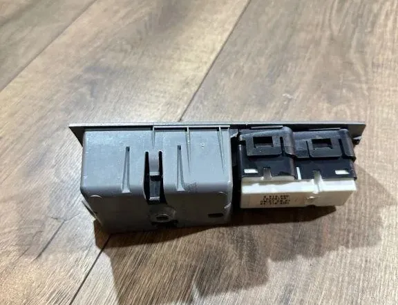 BMW 7 Series E65/E66 (2001-2008) Превключвател за управление на прозореца на задната дясна врата 6919880,E0200150,04313A101 34562755