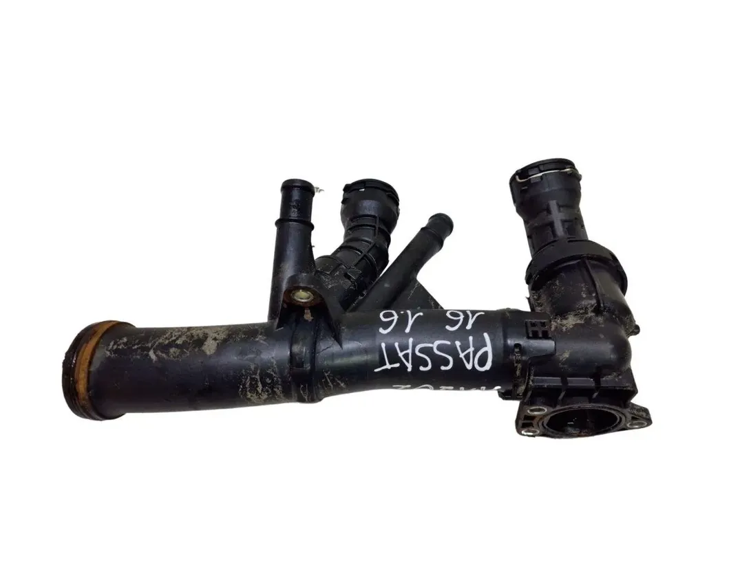 VOLKSWAGEN Passat B7 (2010-2015) Тръба за маркуч за охлаждаща течност 04L121026F 30135840