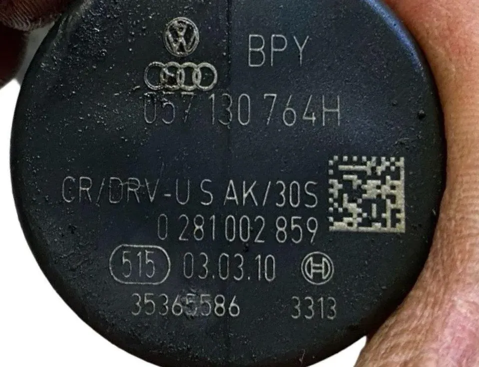 AUDI A6 C6/4F (2004-2011) Комплект горивен инжектор 0445010611 34968118