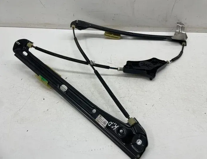 VOLKSWAGEN Golf 7 generation (2012-2024) Регулатор на прозореца на предната лява врата 5G4837461H 22208066