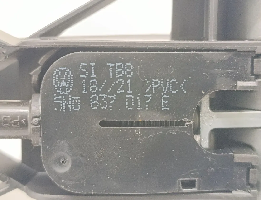 AUDI A3 8Y (2020-2024) Външна дръжка на лявата плъзгаща се врата 5N0837017E 29064489