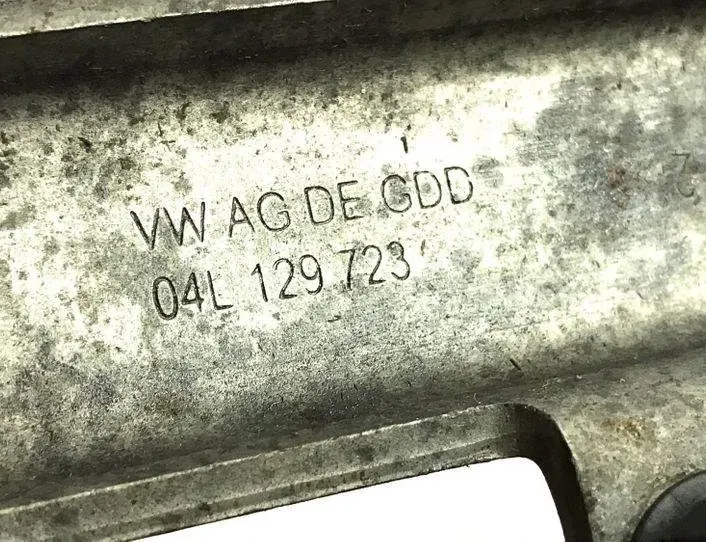 AUDI A3 8V (2012-2020) Други части на двигателното отделение 04L129723 24572317