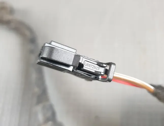 SKODA Octavia 3 generation (2013-2020) Окабеляване на задната дясна врата 8K0972702,6Q0972708,5Q0972708,5E0971694C 26385146