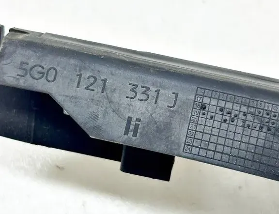 VOLKSWAGEN Golf 7 generation (2012-2024) Други части на двигателното отделение 5G0121331J 34703525