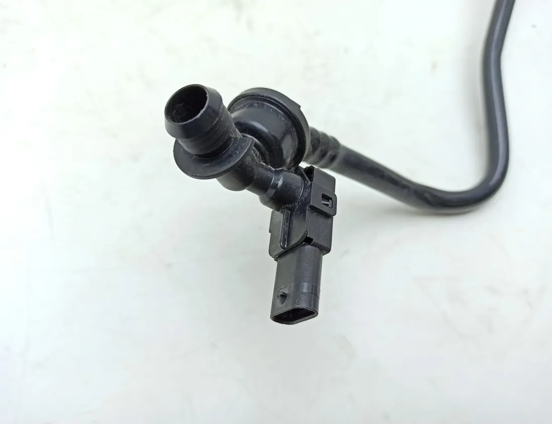 AUDI A4 B9/8W (2015-2024) Вакуумна тръба 8W2611931,5Q0906207 30244428