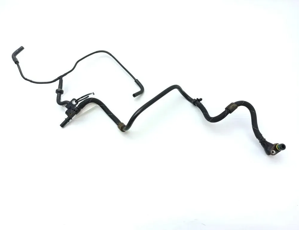 AUDI A4 B9/8W (2015-2024) Вакуумна тръба 04L131056B,04L129456D 34645754