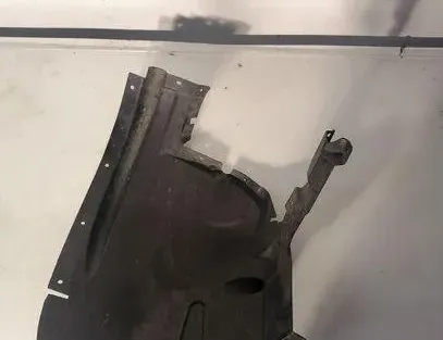 BMW X5 E70 (2006-2013) Предна лява вътрешна обшивка на арката 7180622 25725635