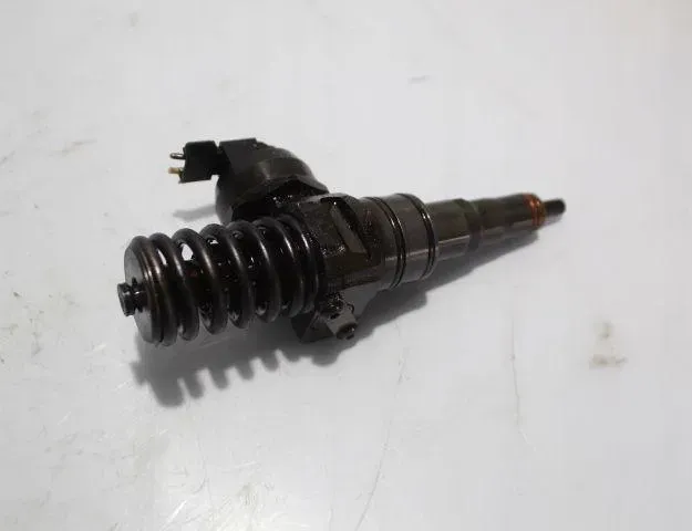 VOLKSWAGEN Polo 4 generation (2001-2009) Горивен инжектор 041472031 32920534