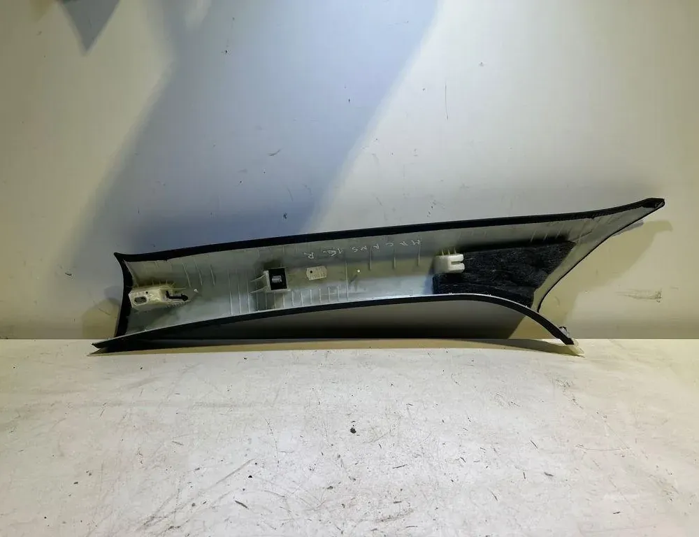 PORSCHE Macan 1 generation (2013-2023) Облицовка на дясна колона 95B867234 34998775