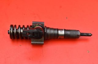 VOLKSWAGEN Passat B6 (2005-2010) Горивен инжектор 03G130073T 33020375