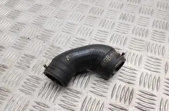 AUDI A3 8V (2012-2020) Тръба за маркуч на междинния охладител 04L131521 34730762