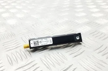 VOLKSWAGEN Golf 7 generation (2012-2024) Антенен усилвател с капак на багажника 5G6035577 34706153