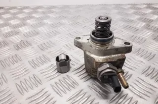 VOLKSWAGEN Golf 7 generation (2012-2024) Горивна помпа 04E127026H 34717481