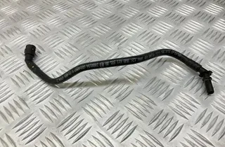 AUDI A4 B9/8W (2015-2024) Вакуумна тръба 8W0611931BB 34732662