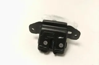 TOYOTA Yaris 3 generation (2010-2019) Заключване на багажника на задната врата 6935002090 32066362