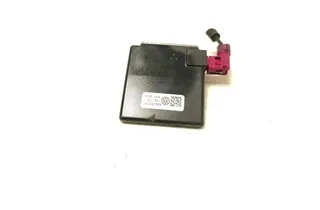 VOLKSWAGEN Golf 8 generation (2019-2023) Антенен усилвател с капак на багажника 3G9035534 33798963