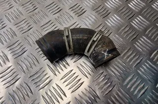 VOLKSWAGEN Passat B7 (2010-2015) Тръба за маркуч за охлаждаща течност 04L131521 31247090