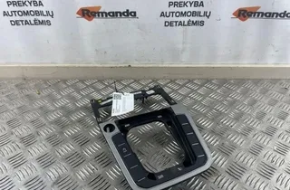 VOLKSWAGEN Passat B7 (2010-2015) Пластмасова облицовка на нивото на превключване на скоростите 3G1864263 31604841