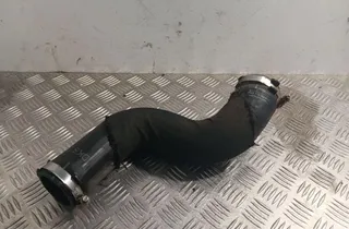 AUDI A4 B8/8K (2011-2016) Тръба за маркуч на междинния охладител 8K0145737K 34875521