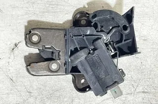 VOLKSWAGEN Passat B6 (2005-2010) Заключване на багажника на задната врата 4F5827505C,4F5827505D 34874058