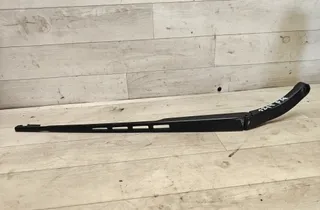 AUDI A6 C6/4F (2004-2011) Предни рамена на чистачките 4F1955410 34994307