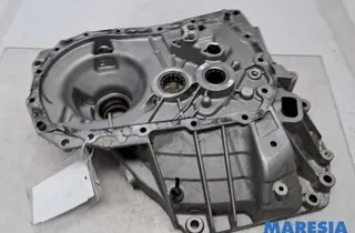 RENAULT Clio 4 generation (2012-2020) Корпус на скоростната кутия 304007754,304007754R 31267975