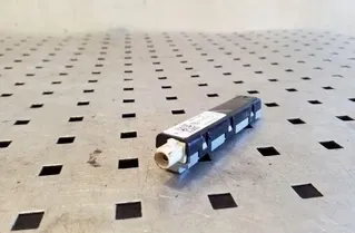 VOLKSWAGEN Golf 7 generation (2012-2024) Антенен усилвател с капак на багажника 1K9035552J 26169995