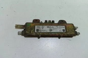 PORSCHE Cayenne 955 (2002-2010) Антенен усилвател с капак на багажника 7L5035225A 22674600