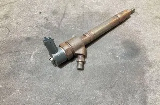 VOLVO XC70 2 generation (2000-2007) Горивен инжектор 0445110298 33803833