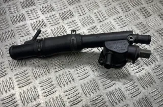 SKODA Roomster 5J  (2010-2015) Фланец на охладителната система 038121132D 28588526