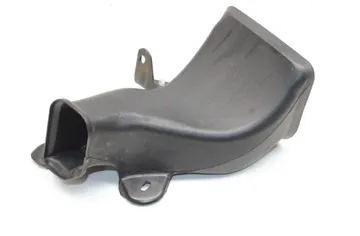 TOYOTA Yaris 4 generation (2020-2023) Част от канала за всмукване на въздух 53285-52590 27369465