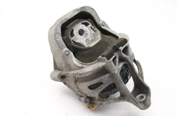 AUDI A4 B9/8W (2015-2024) Дясна стойка на двигателя 4M0199372FG 30143685