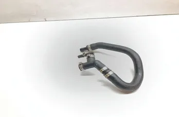 AUDI A4 B9/8W (2015-2024) Вакуумна тръба 8K0611939D 33678364