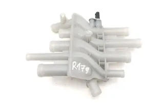 PORSCHE Taycan 1 generation (2019-2023) Резервоар за разширителен резервоар за охлаждаща течност 9J1121187 26822010