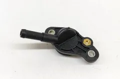 AUDI A3 8V (2012-2020) Фланец на охладителната система 06K121132 28001149