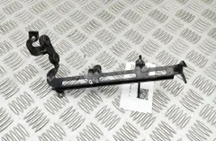 AUDI RS 5 8T (2010-2015) Държач на кутията на въздушния филтър 8T0133172A 33041748