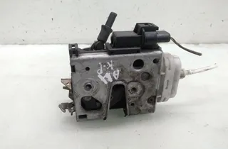 AUDI A4 B5/8D (1994-2001) Заключване на предната лява врата 35098664