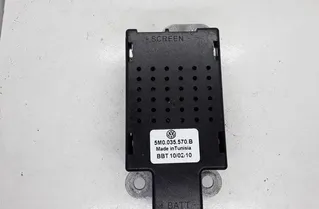 VOLKSWAGEN Golf 7 generation (2012-2024) Антенен усилвател с капак на багажника 5M0035570B 25473616