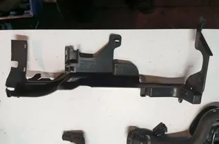 VOLVO XC60 1 generation (2008-2017) Въздушен дивертор на радиатора 30764573 33130696