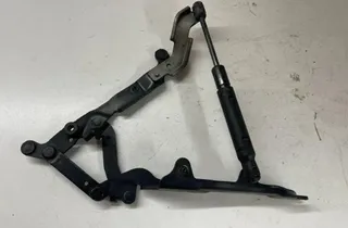 BMW 5 Series F10/F11 (2009-2017) Предна дясна панта на капака на двигателя 7201276 35049013