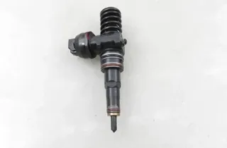 SKODA Fabia 1 generation  (2004-2007) Маслен инжектор 038130073AJ,0414720037 34848649