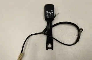 TOYOTA Avensis 3 generation (2009-2020) Закопчалка на предна дясна седалка B480,E034501 34095332